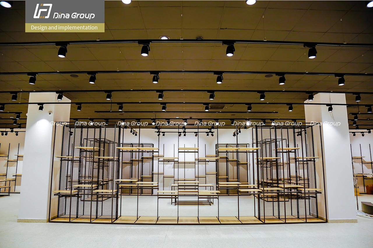 متجر أزياء مكتمل – منطقة الكاشير